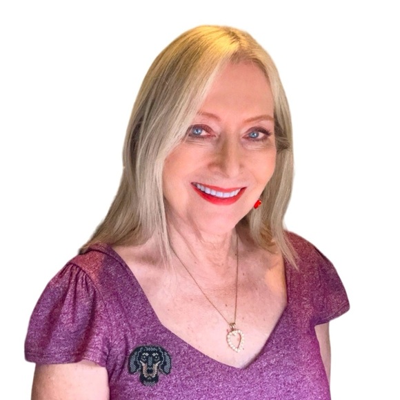 Handwoven beaded dachshund face pin brooch gift dachshund mom life like portrait - Picture 3 of 6